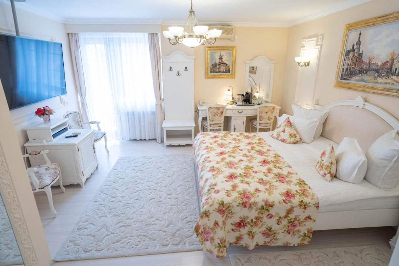 Villa Alice Suceava Exterior photo